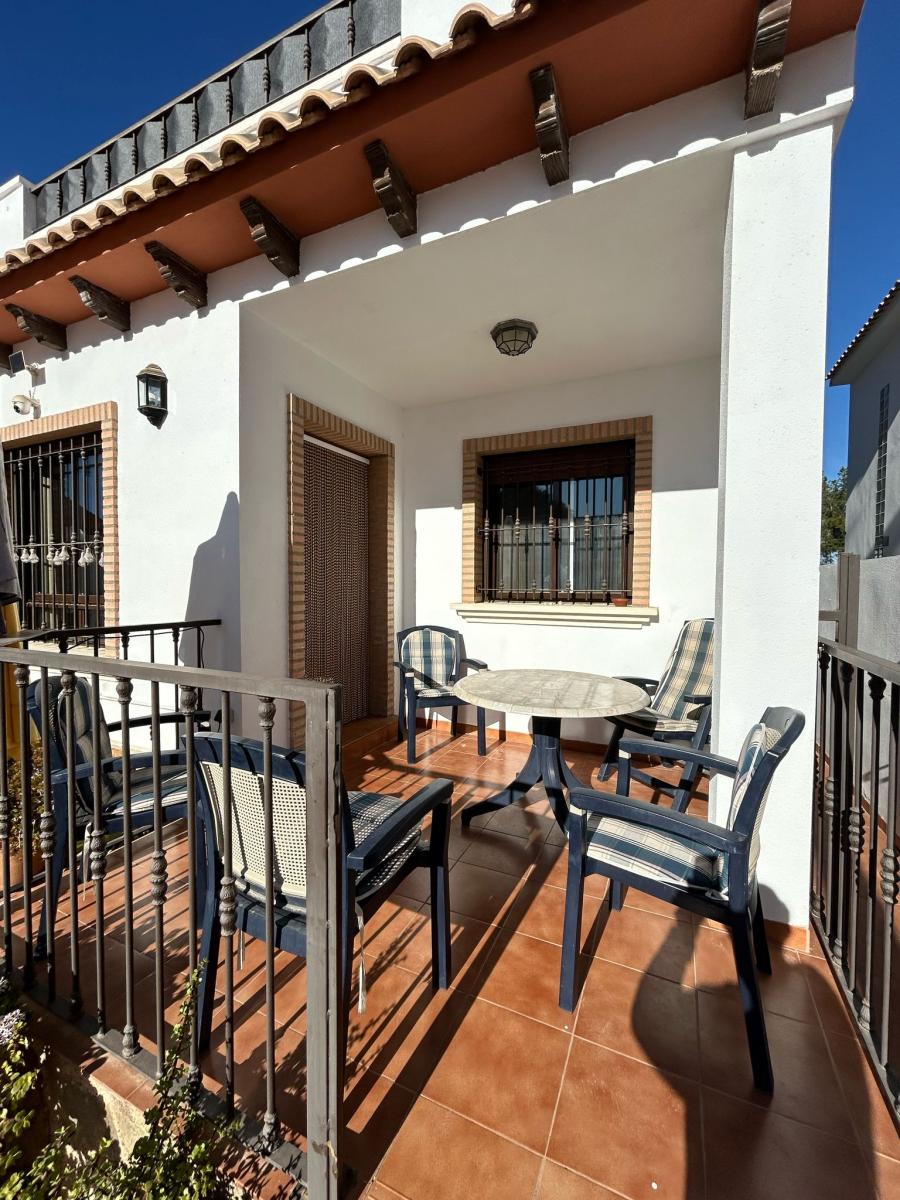 Vendita. Bifamiliare a Villamartin