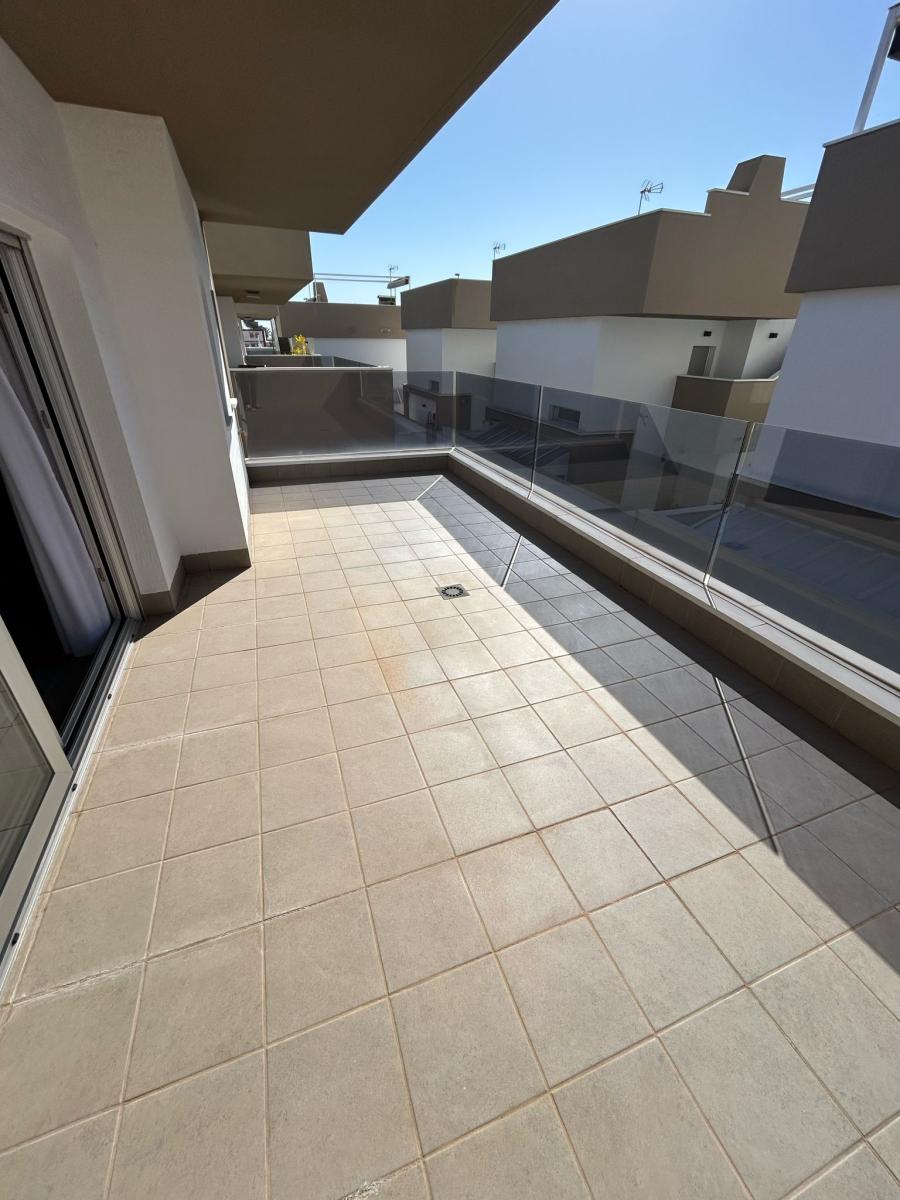 Verkoop. Villa in Torre De La Horadada