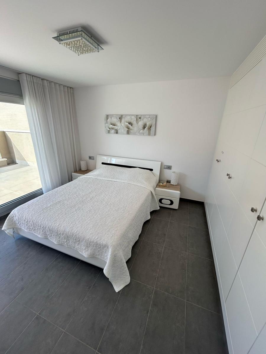 Verkoop. Villa in Torre De La Horadada