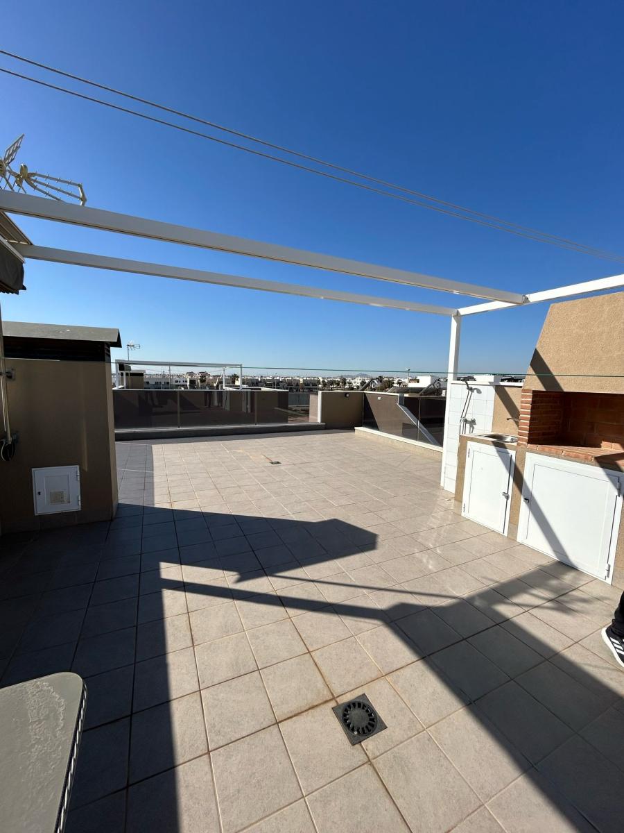 Verkoop. Villa in Torre De La Horadada
