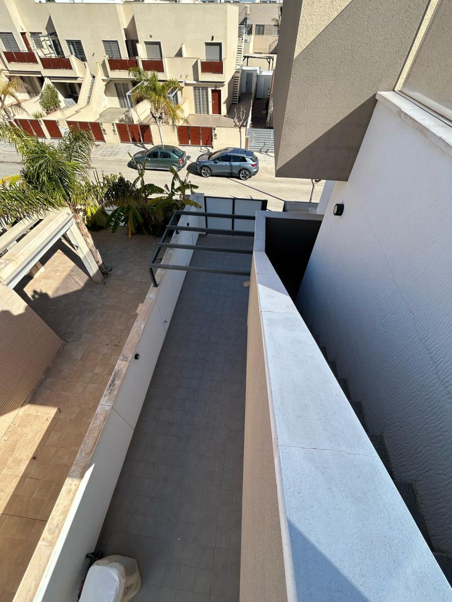 Verkoop. Villa in Torre De La Horadada