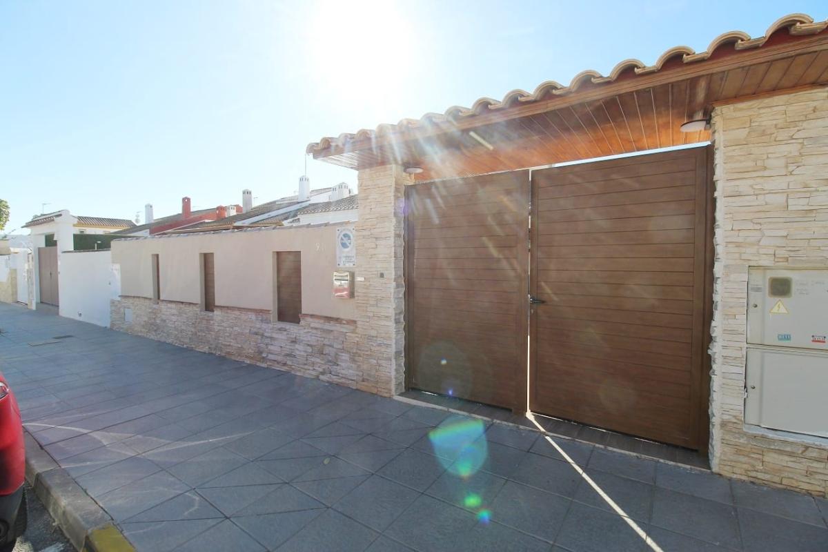 Verkoop. Geschakelde woning in Torre De La Horadada