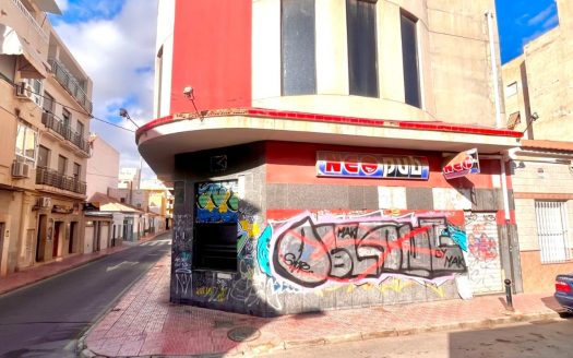 Commercial for sale in Torrevieja