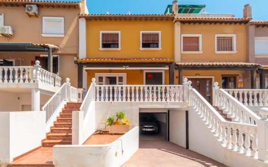 Terraced house for sale in Torrevieja