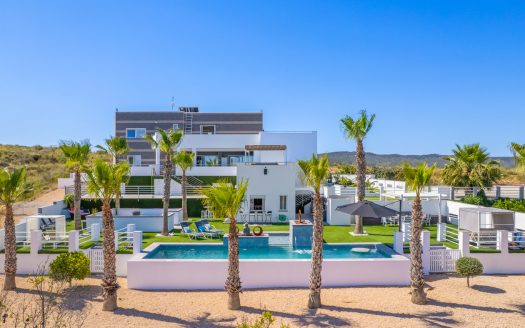 Villa for sale in Torremendo