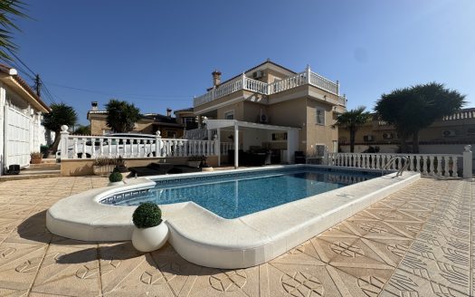Villa for sale in Ciudad Quesada