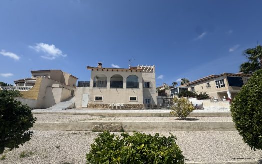 Villa for sale in San Miguel De Salinas
