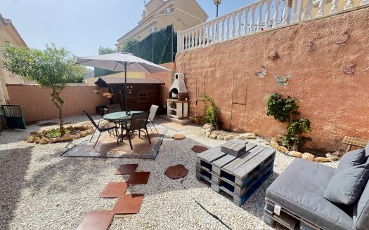 Villa for sale in Villamartin