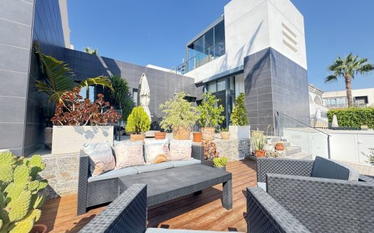Bungalow for sale in Villamartin