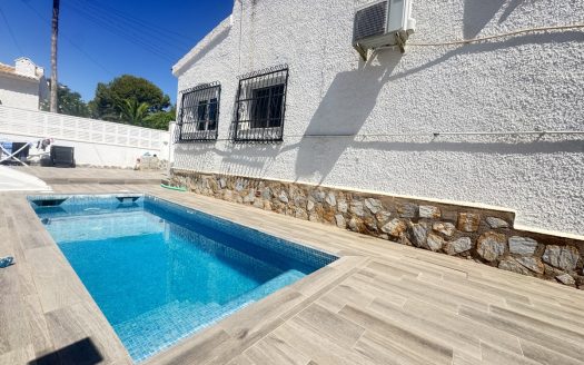 Villa for sale in Blue Lagoon
