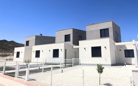 NEW BUILD TOWNHOUSES IN ALTAONA GOLF RESORT, MURCIA