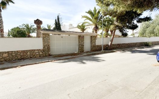 Detached Villa for sale in Orihuela Costa