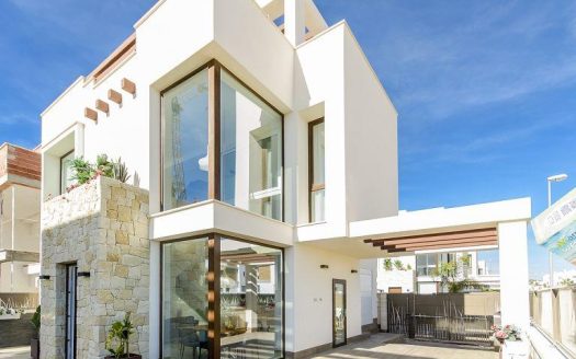 DESIGN VILLA WITH ALL THE LUXURIES