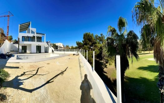 Luxury villa on the first line of the Golf course