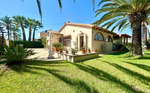 Villa for sale in Orihuela Costa