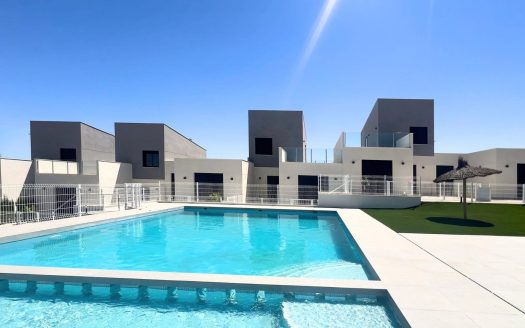 NEW BUILD TOWNHOUSES IN ALTAONA GOLF RESORT, MURCIA