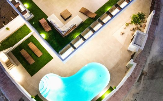 BEAUTIFUL BIG VILLA WITH VIEWS TO THE GOLF COURSE “LA MARQUESA”!