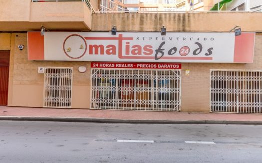 Commercial for sale in Torrevieja