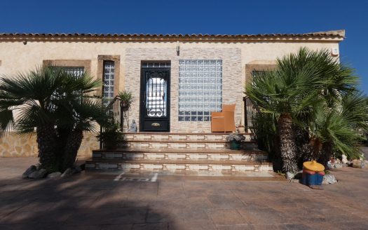 Villa for sale in Rafal