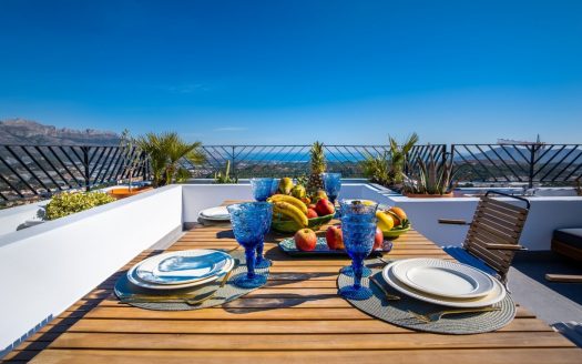Brand new independent villas with sea views at Polop (Alicante province)