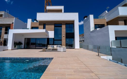 NEW BUILD VILLAS WITH PRIVATE POOL AND GUEST HOUSE
