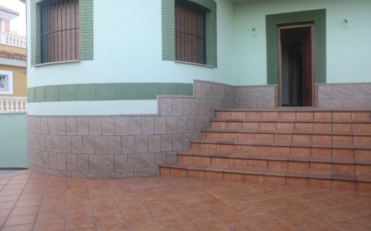 BEAUTIFUL VILLA IN LOS ALTOS, TORREVIEJA