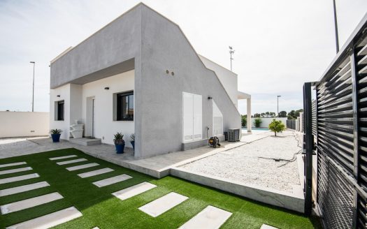 NEW BUILD VILLAS IN PINAR DE CAMPOVERDE