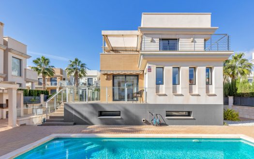 Villa for sale in Orihuela Costa