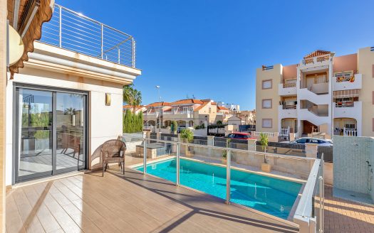Villa for sale in Orihuela Costa