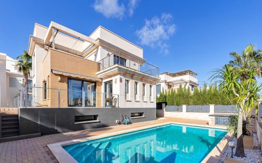 Villa for sale in Orihuela Costa