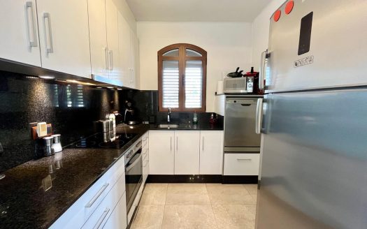Villa for sale in Villamartin