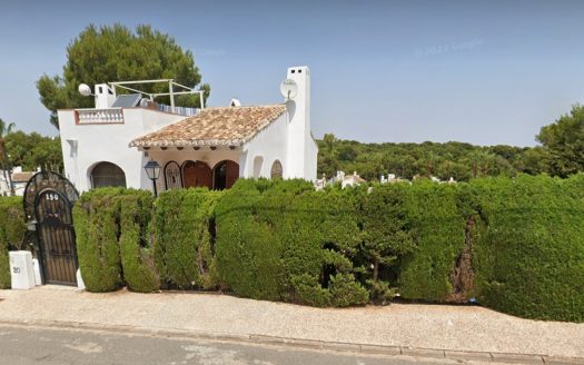 Villa for sale in Villamartin