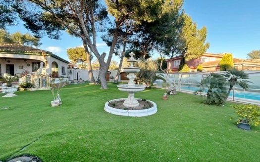 Villa for sale in Orihuela Costa