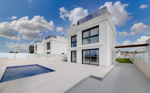 Development of independent new construction villas, with private pool and modern finishes.