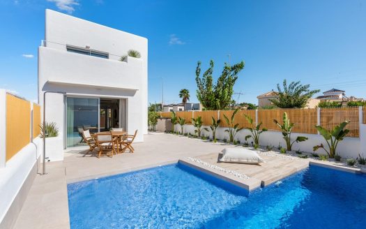 IBICENCAN STYLE NEW BUILD VILLAS IN LOS ALCAZARES