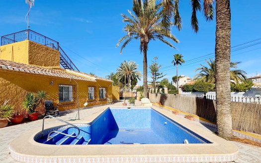 Townhouse for sale in Orihuela Costa