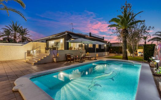 Villa for sale in Torrevieja