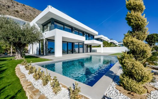 NEW BUILD LUXURY VILLA IN FINESTRAT WITH THE SEA VIEWS