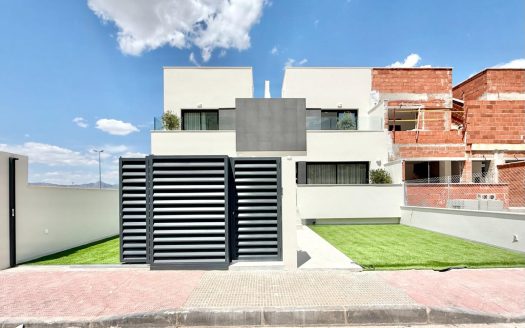 New Build Townhouses for Sale in Cox – 44 Modern Homes with Great Amenities