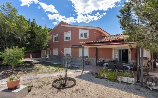 Villa for sale in El Altet