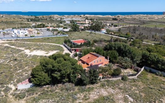 Villa for sale in El Altet
