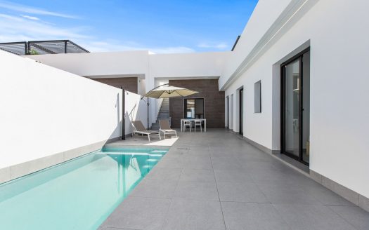 Villa for sale in Roldan