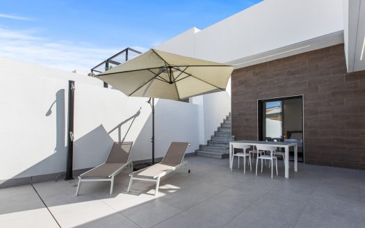 Villa for sale in Roldan