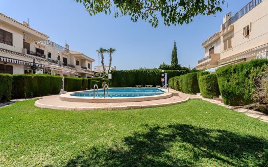Townhouse for sale in Orihuela Costa