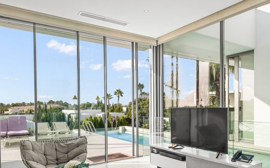 Villa for sale in Las Colinas Golf and Country Club