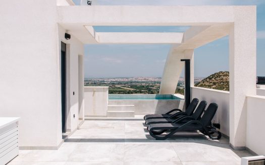 LUXURY AND DESIGN PENTHOUSE NEXT TO GOLF COURSE