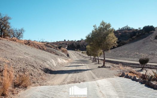 Large Country Family Home for sale with hotel licence for 5 letting room in Velez-Rubio Murcia