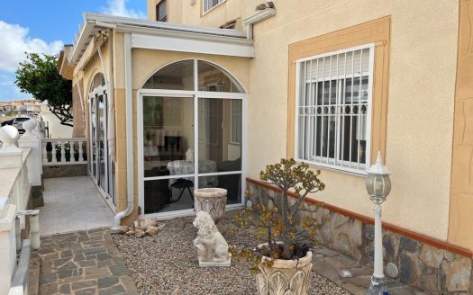 Quad House for sale in Playa Flamenca
