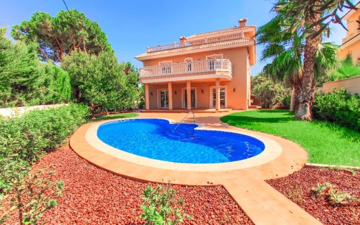 Villa for sale in Cabo Roig