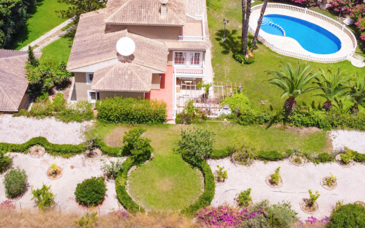Villa for sale in Villamartin